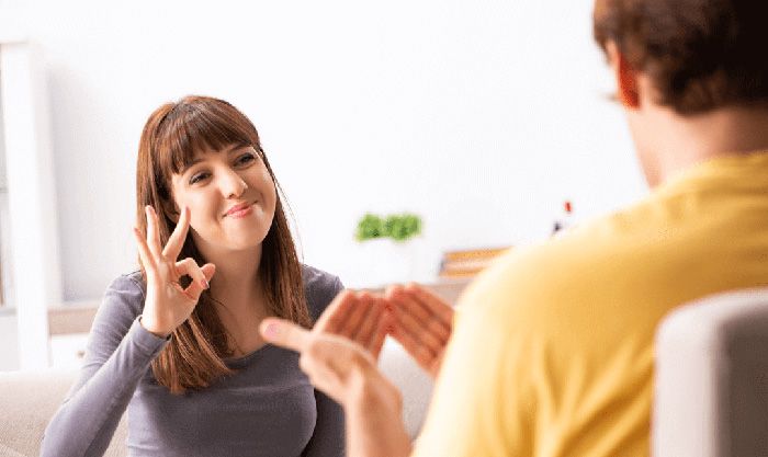 İşaret Dili Tercümanı Nedir? Olanakları Nelerdir?